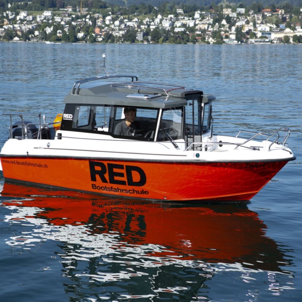 RED Bootsfahrschule rotes Boot Zürichsee cotedazurich