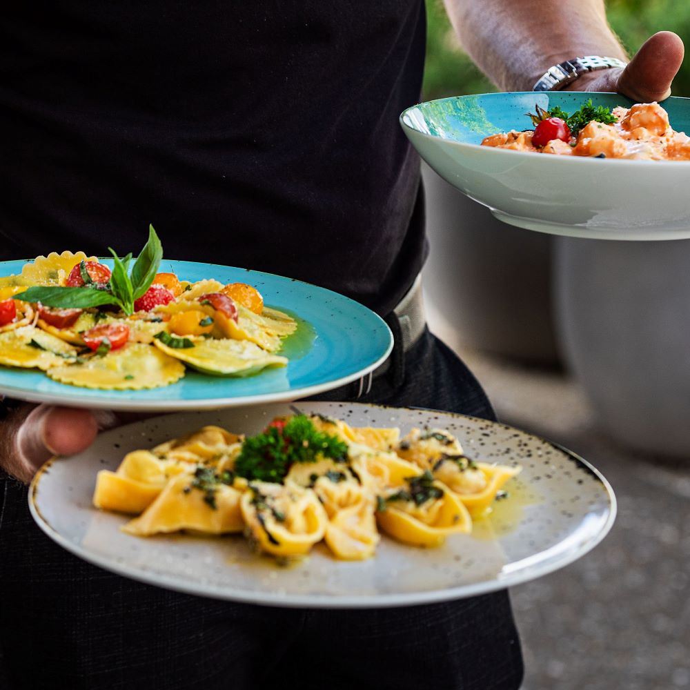 Collana Bar e Caffè Ravioli Bellevue Sechseläutenplatz cotedazurich