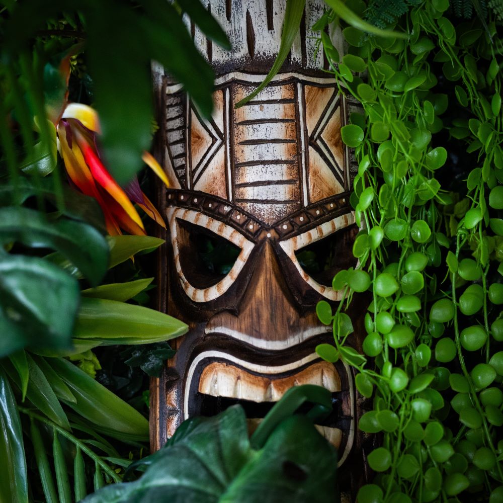 Waina Tiki Bar Tiki Statue Zürich cotedazurich