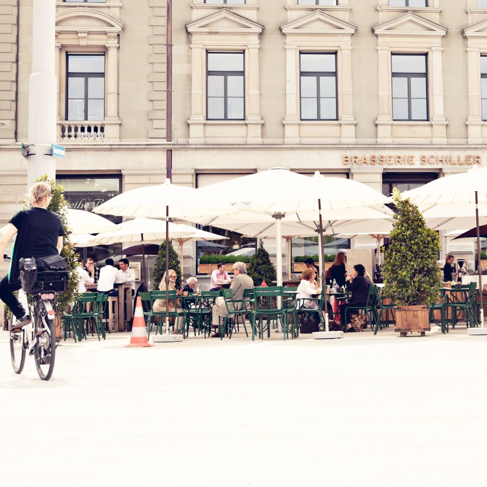 Brasserie Schiller Terrasse Sechseläutenplatz cotedazurich