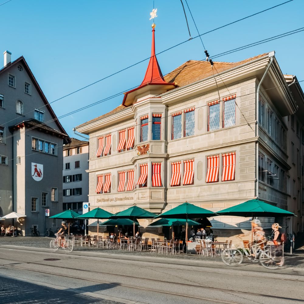 Zunft zur Zimmerleuten im Sommer Zürich cotedazurich