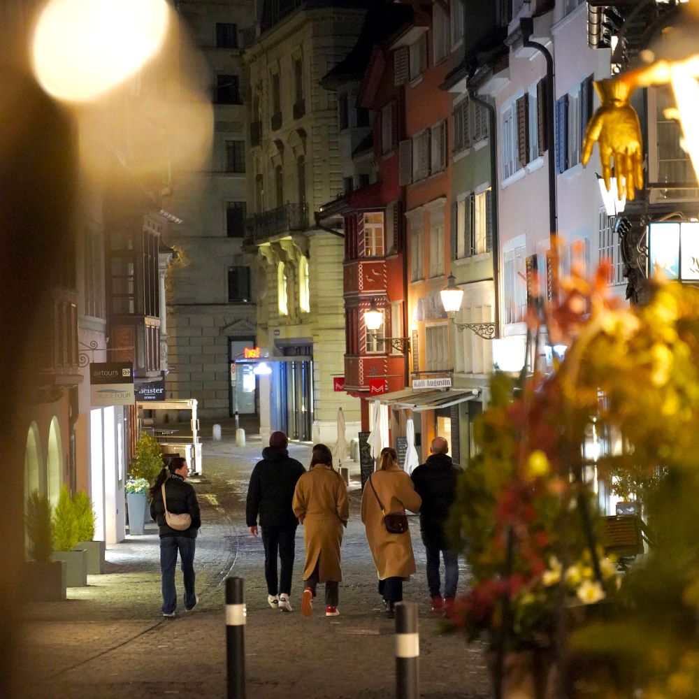 Gatya Goes Zürich Augustinergasse cotedazurich